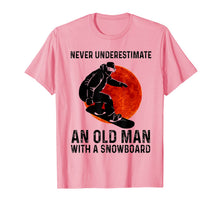 Ladda upp bild till gallerivisning, Never Underestimate An Old Man With A Snowboard T-Shirt-1444205