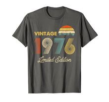 Ladda upp bild till gallerivisning, Vintage 1976 Made in 1976 43rd birthday 43 years old Gift T-Shirt