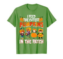 Ladda upp bild till gallerivisning, I Feed The Cutest Pumpkins In The Patch Lunch Lady Halloween T-Shirt 344535