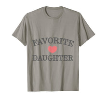 Ladda upp bild till gallerivisning, Favorite Daughter Heart Distressed Vintage Faded T-Shirt 400272